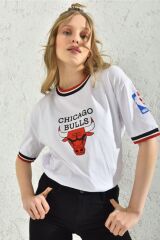 Kadın Beyaz Kol Detay Baskılı T-shirt