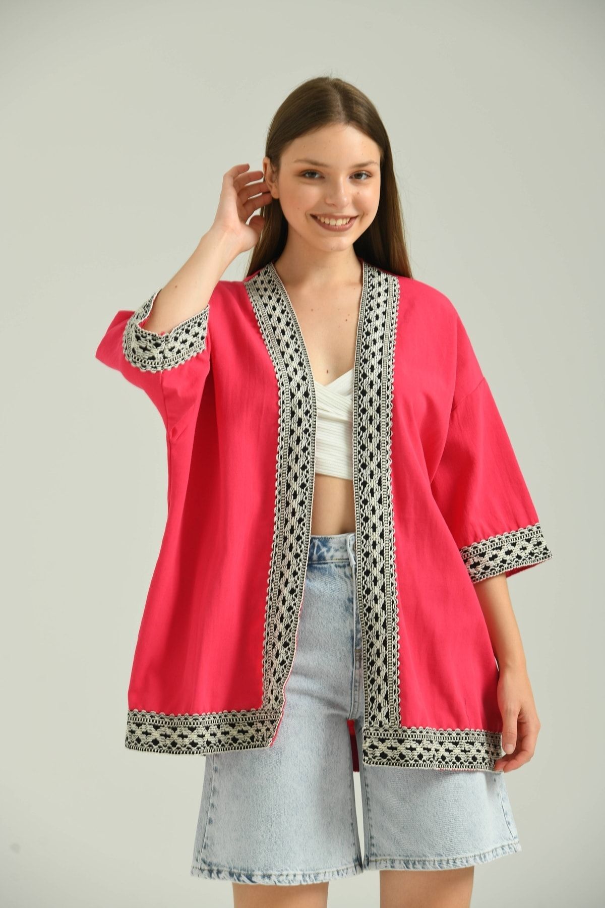 Kadın Kısa Kol Nakış Işlemeli Keten Kimono