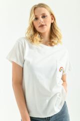 Kadın Cep Nakışlı T-shirt Beyaz - S