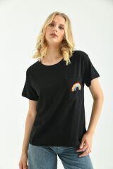 Kadın Cep Nakışlı T-shirt Siyah - L