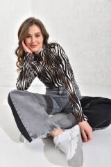 Kadın Kahverengi Zebra Desen Balıkçı Yaka Uzun Kollu Bluz