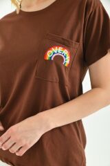 Kadın Cep Nakışlı T-shirt Kahverengi - S