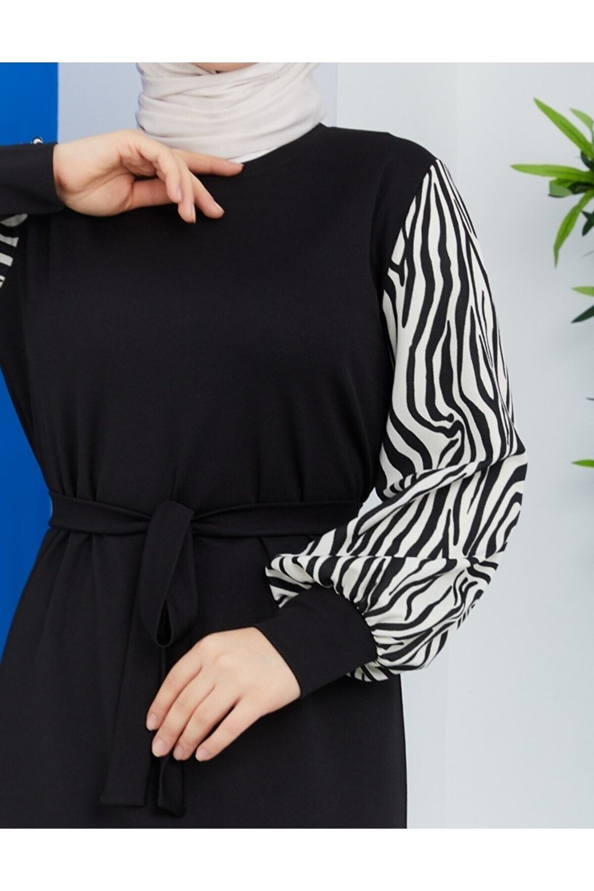Zebra Desenli Uzun Boy Tesettür Elbise