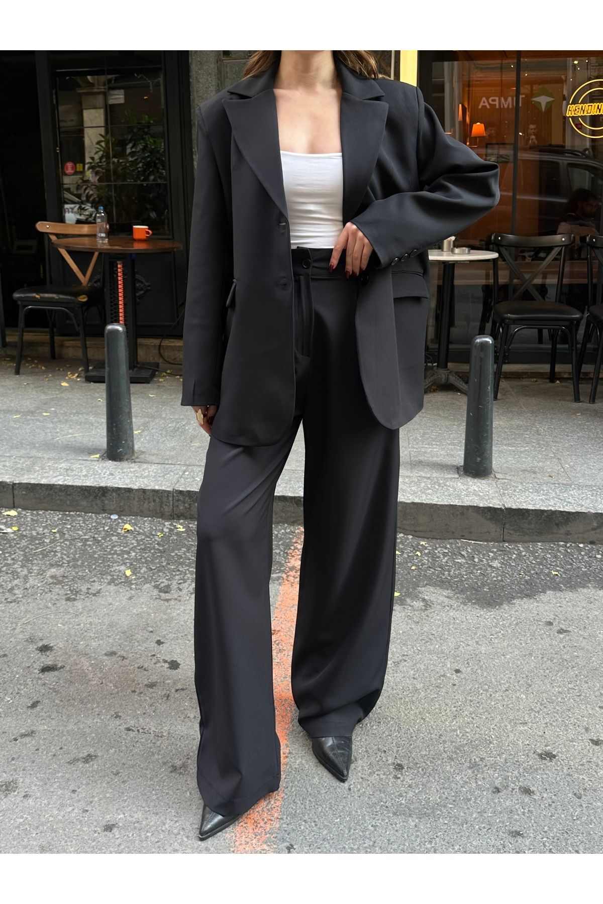 Kadın Düğme Detaylı Astarlı Pensli Blazer Takım