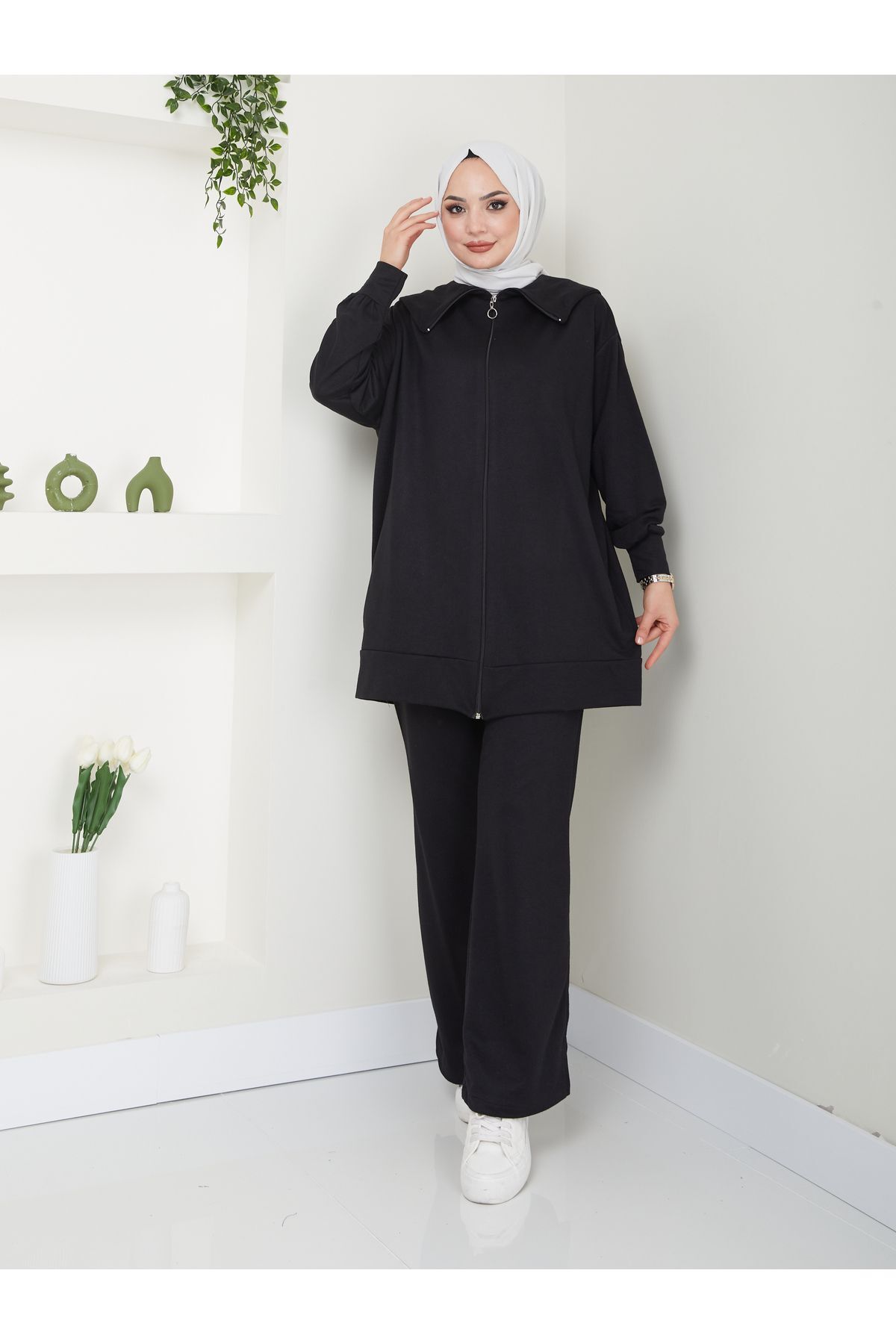 Kadın Paçası Yırtmaçlı Fermuar Yaka Detaylı Pantolonlu Tesettür Takım Siyah - 2XL