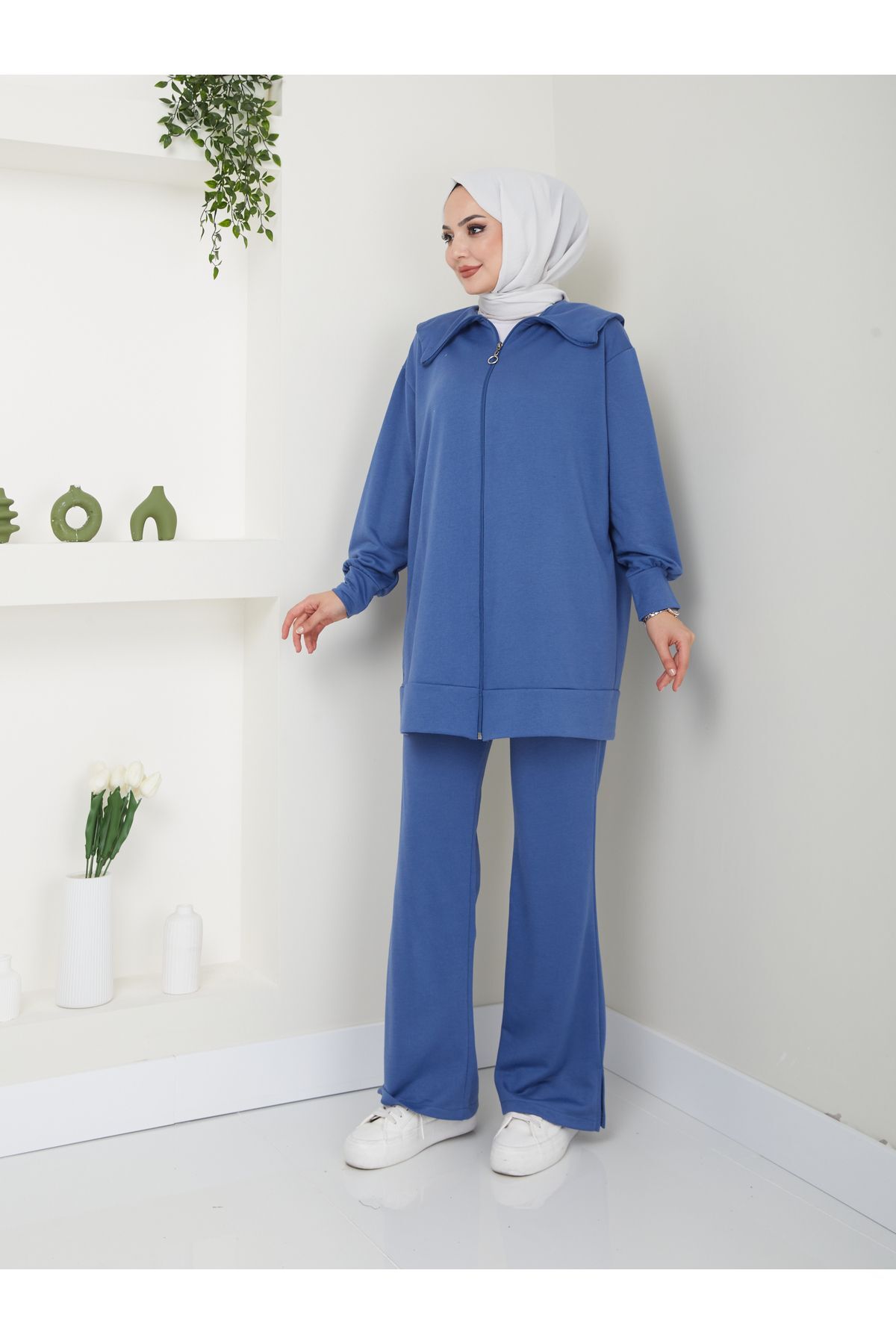 Kadın Paçası Yırtmaçlı Fermuar Yaka Detaylı Pantolonlu Tesettür Takım İNDİGO - XL