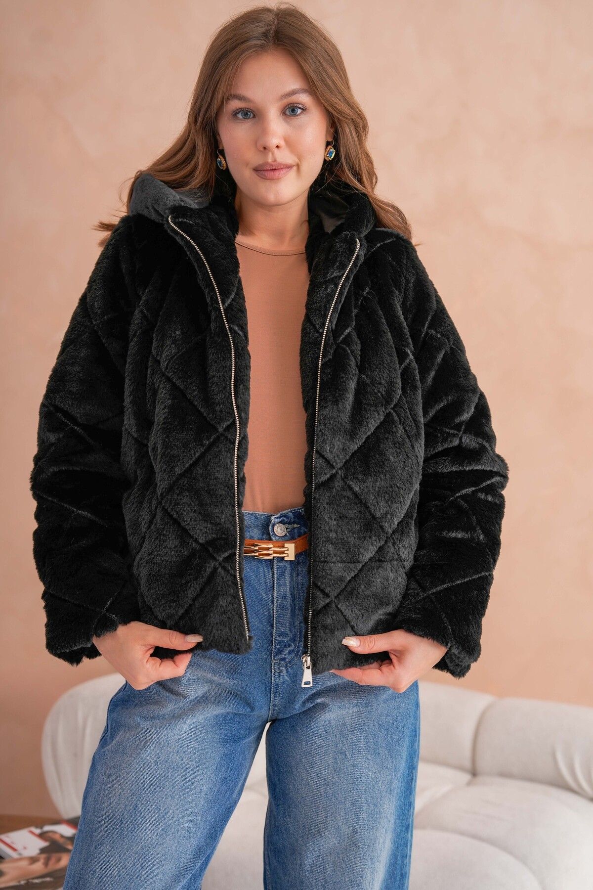 Kadın Astarlı Kapüşonlu Peluş Mont