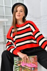 Kadın Kırmızı Çizgili Triko Kazak