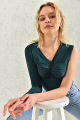 Kadın Siyah Önü Büzgülü Tek Kol Bluz ZÜMRÜT - L