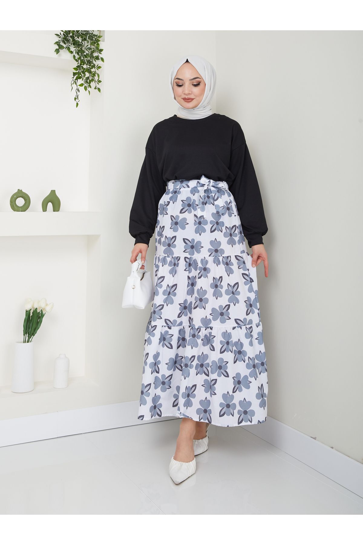 KOPYA - Kadın Çiçekli Etekli Tesettür Takım Siyah - XL