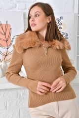 Kadın Yakası Kürklü Fermuarlı Triko Kazak CAMEL - Standart