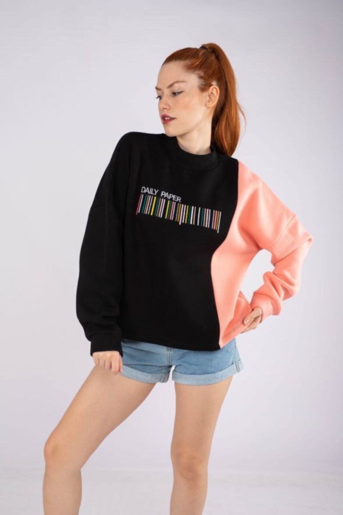 Siyah Barkod Nakışlı Sweatshirt Siyah - L