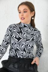 Kadın Balıkcı Yaka Desenli Body siyah ekru - S